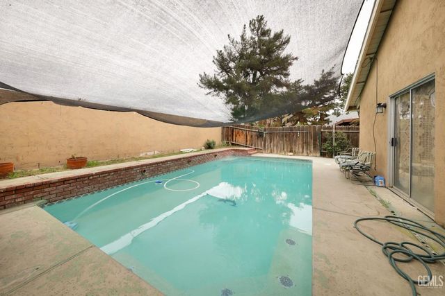 4608 Posada Avenue, Bakersfield, CA 93309