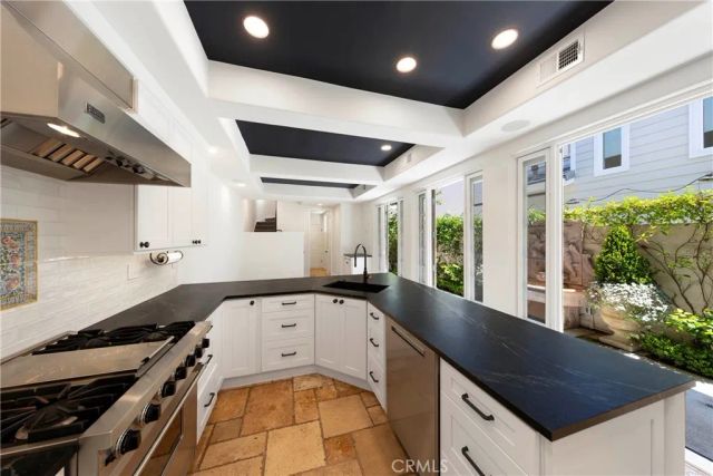 515 Begonia Avenue B, Corona Del Mar, CA 92625