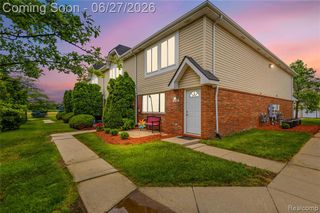 29760 Beverly Lane 32, New Baltimore, MI 48047