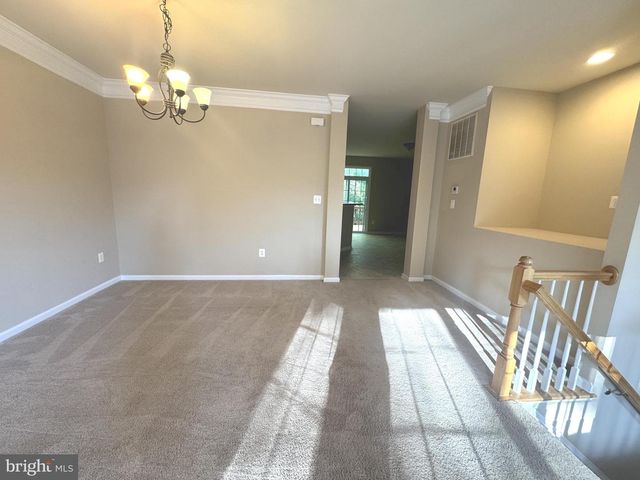 4477 MONMOUTH ST, Fairfax, VA 22030