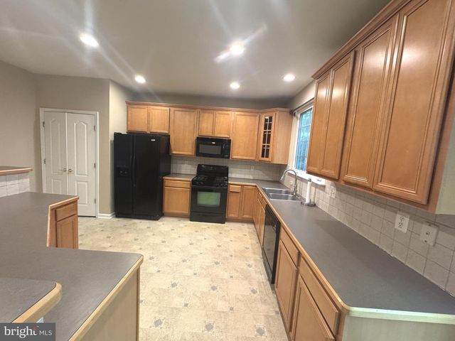 4477 MONMOUTH ST, Fairfax, VA 22030