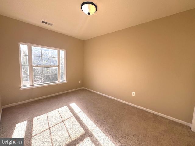 4477 MONMOUTH ST, Fairfax, VA 22030
