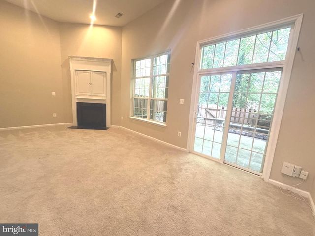 4477 MONMOUTH ST, Fairfax, VA 22030