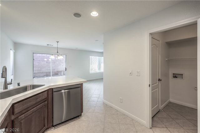 10720 Attleboro Park Avenue, Las Vegas, NV 89129