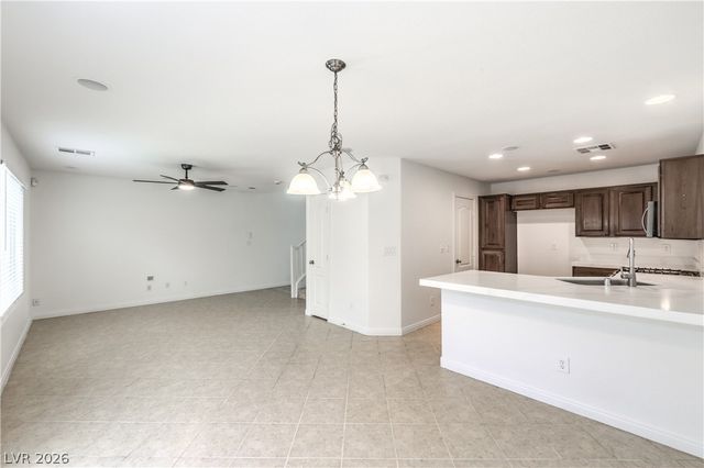 10720 Attleboro Park Avenue, Las Vegas, NV 89129