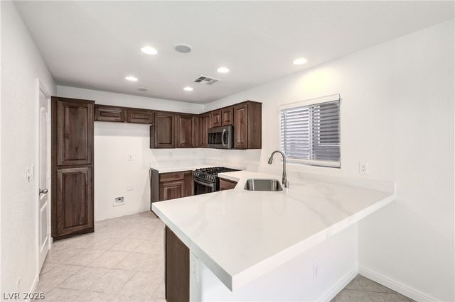10720 Attleboro Park Avenue, Las Vegas, NV 89129