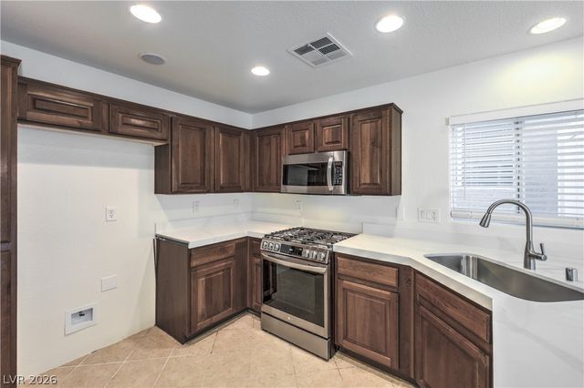 10720 Attleboro Park Avenue, Las Vegas, NV 89129