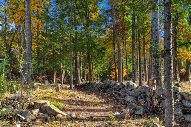 10 Evergreen Drive, Hampstead, NH 03841