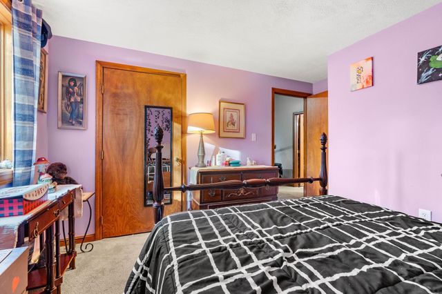 10 Evergreen Drive, Hampstead, NH 03841