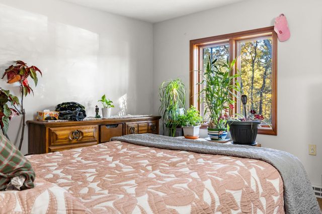 10 Evergreen Drive, Hampstead, NH 03841