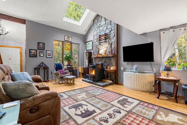 10 Evergreen Drive, Hampstead, NH 03841