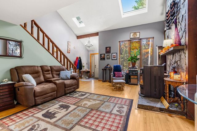 10 Evergreen Drive, Hampstead, NH 03841