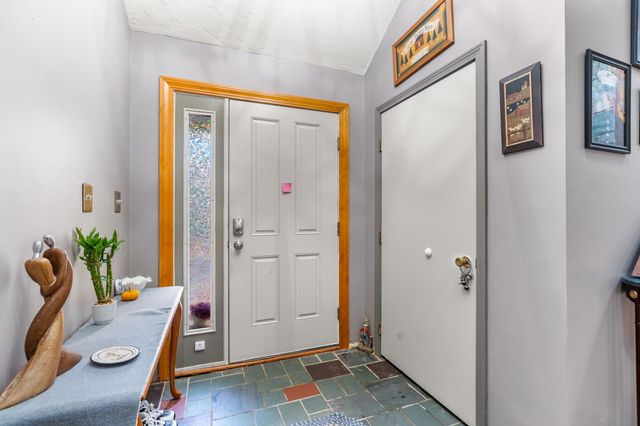 10 Evergreen Drive, Hampstead, NH 03841