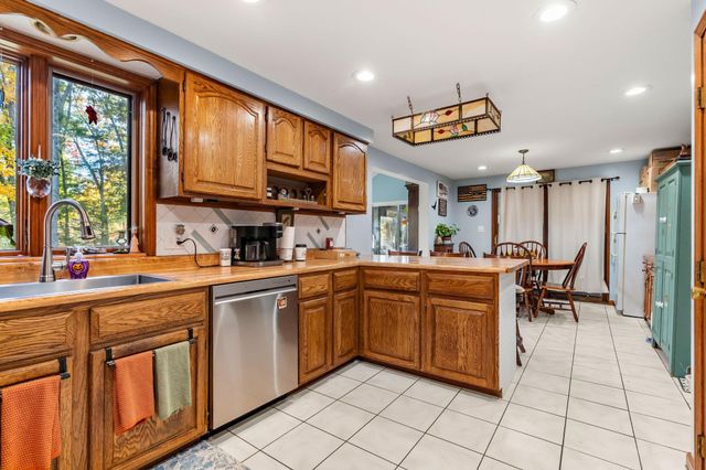 10 Evergreen Drive, Hampstead, NH 03841