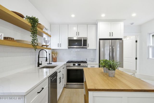 163 Seabreeze Avenue, North Middletown, NJ 07748