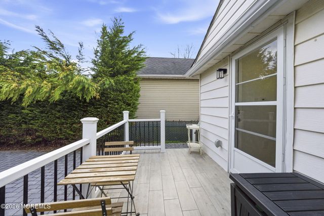 163 Seabreeze Avenue, North Middletown, NJ 07748