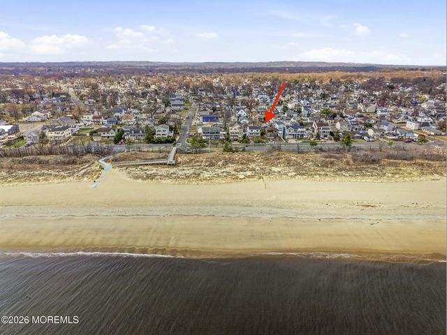 163 Seabreeze Avenue, North Middletown, NJ 07748