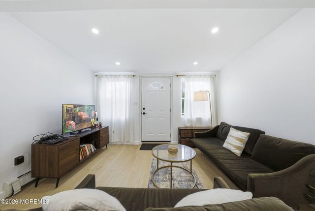 163 Seabreeze Avenue, North Middletown, NJ 07748