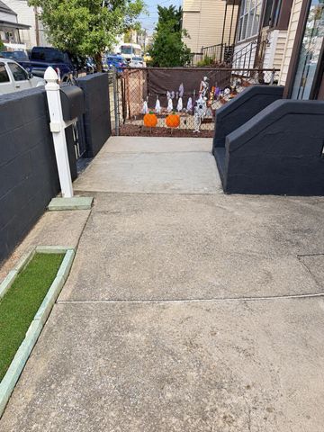 10 LONG ST, Jc, Greenville, NJ 07305
