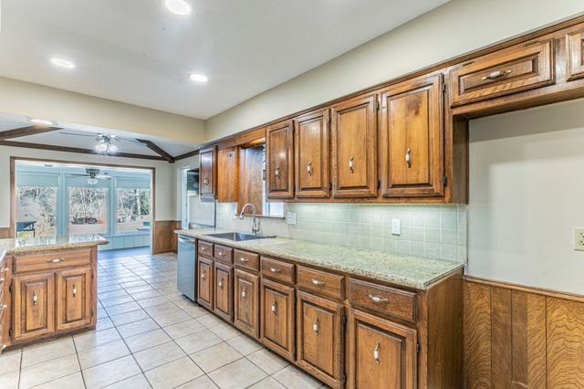 1112 Spring Lake Drive, Duncanville, TX 75137