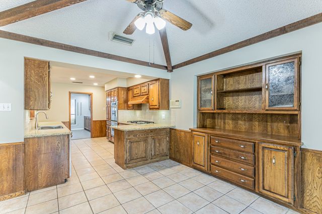 1112 Spring Lake Drive, Duncanville, TX 75137