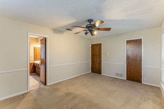 1112 Spring Lake Drive, Duncanville, TX 75137