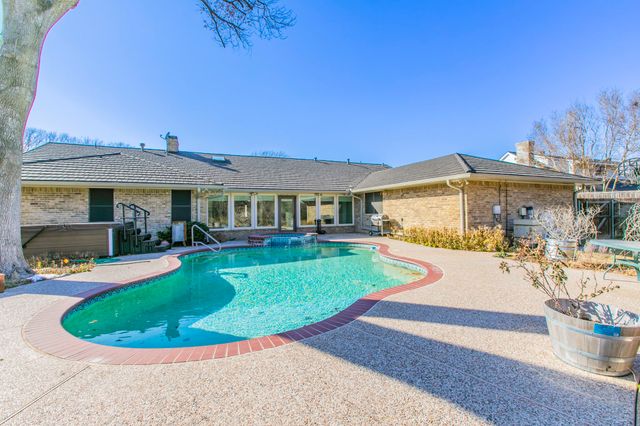 1112 Spring Lake Drive, Duncanville, TX 75137