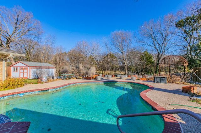 1112 Spring Lake Drive, Duncanville, TX 75137