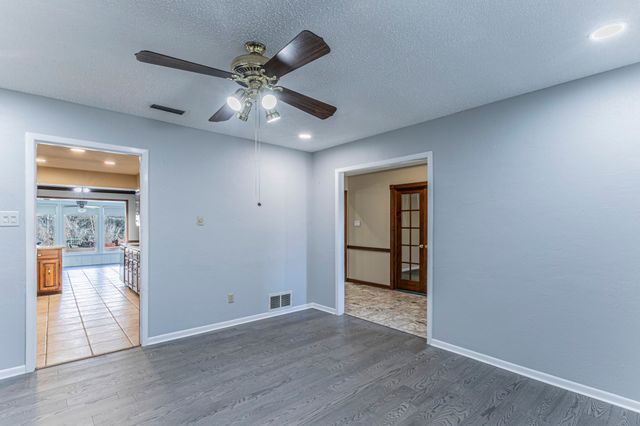 1112 Spring Lake Drive, Duncanville, TX 75137