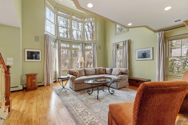 521 Barretts Mill Rd, Concord, MA 01742