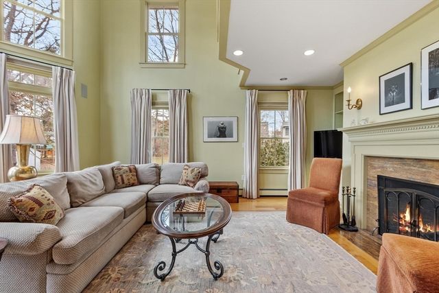 521 Barretts Mill Rd, Concord, MA 01742