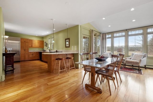 521 Barretts Mill Rd, Concord, MA 01742