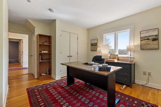 521 Barretts Mill Rd, Concord, MA 01742