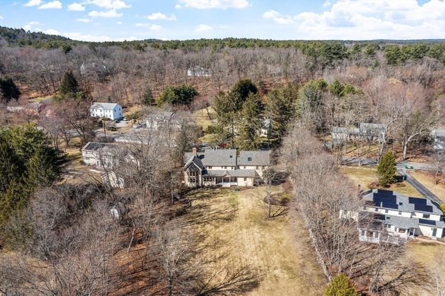 521 Barretts Mill Rd, Concord, MA 01742