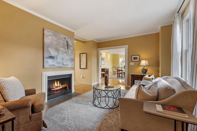 521 Barretts Mill Rd, Concord, MA 01742