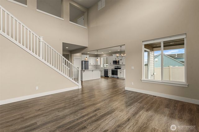 2079 Legacy Place SE, East Wenatchee, WA 98802