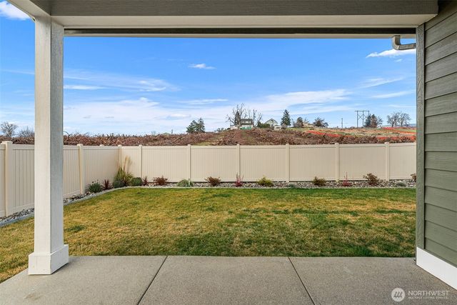 2079 Legacy Place SE, East Wenatchee, WA 98802