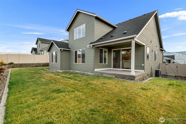 2079 Legacy Place SE, East Wenatchee, WA 98802