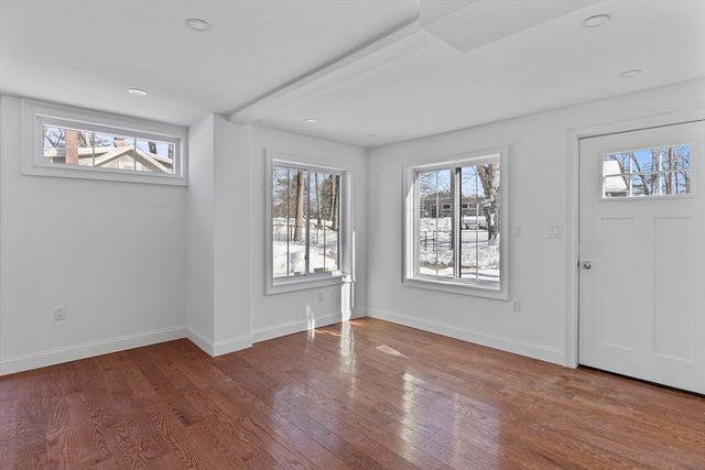 6 Hillside Rd, Northborough, MA 01532