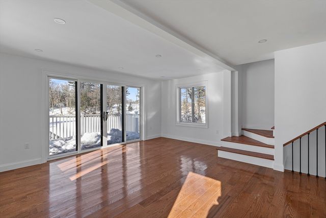 6 Hillside Rd, Northborough, MA 01532