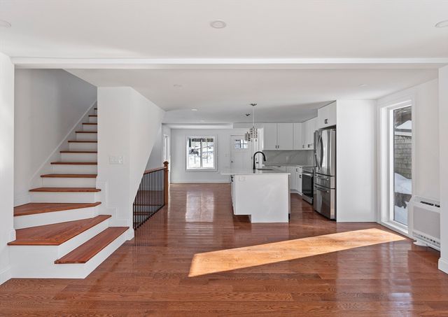 6 Hillside Rd, Northborough, MA 01532