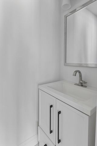 6 Hillside Rd, Northborough, MA 01532