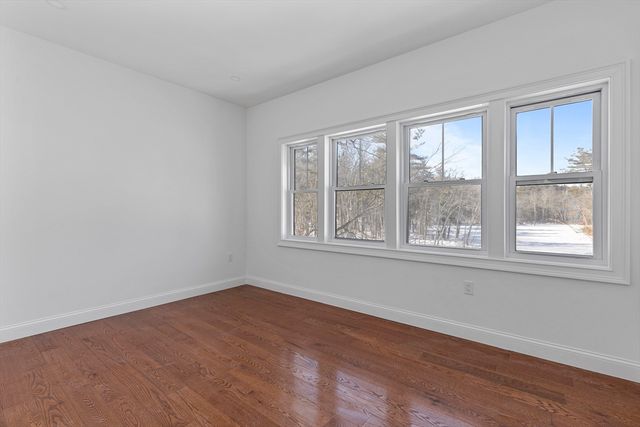 6 Hillside Rd, Northborough, MA 01532