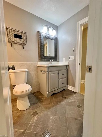 1296 Warner Hall DR, Virginia Beach, VA 23454