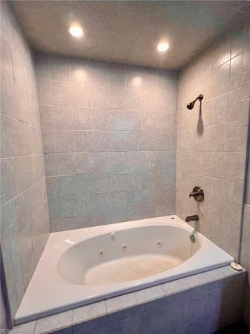 1296 Warner Hall DR, Virginia Beach, VA 23454