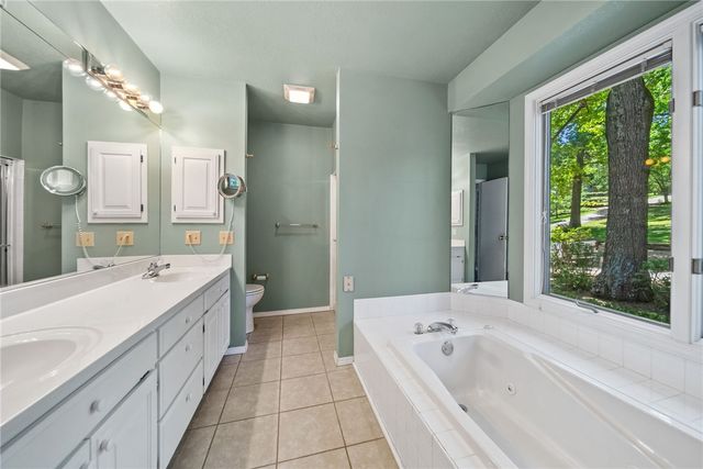9641 Brittany Lane, Rogers, AR 72756