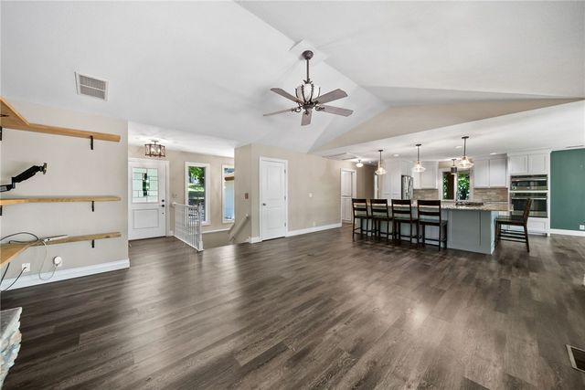 9641 Brittany Lane, Rogers, AR 72756