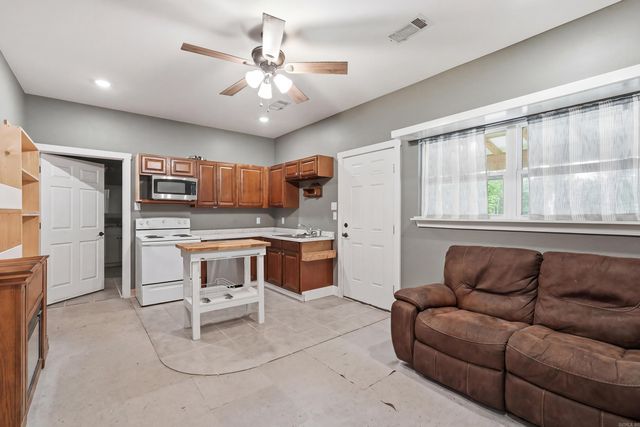 1030 Cadron Settlement Lane, Conway, AR 72034