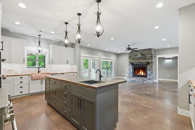 1030 Cadron Settlement Lane, Conway, AR 72034