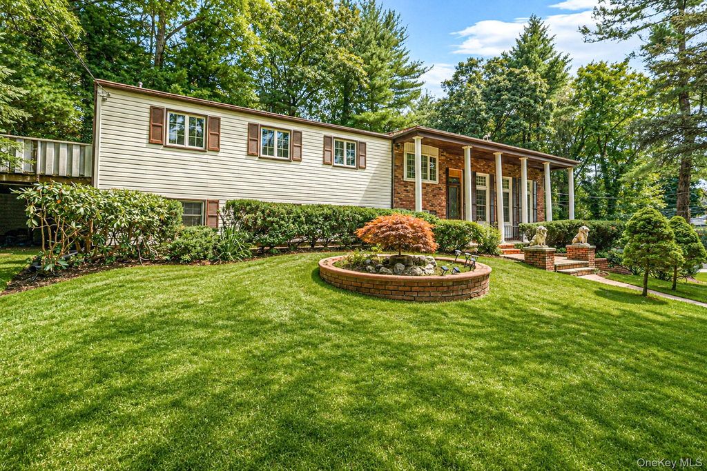23 Colonial Drive, Smithtown, NY 11787 — photo 3